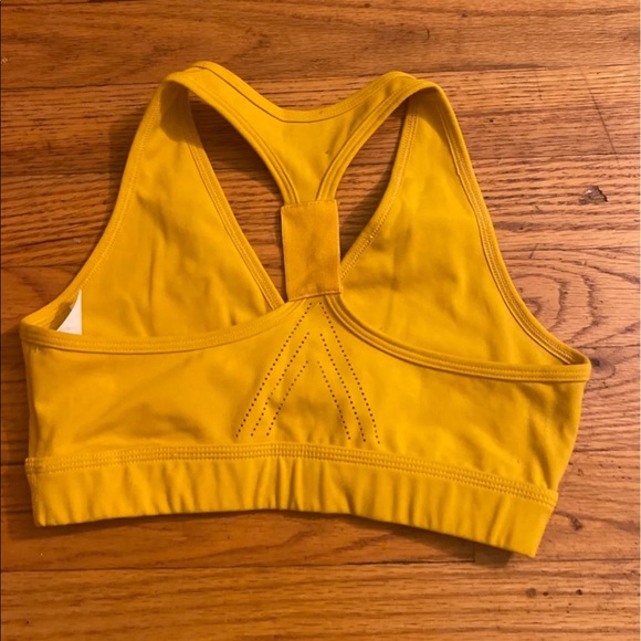 Alphalete Surface Wrap Bra - Picture 3 of 4